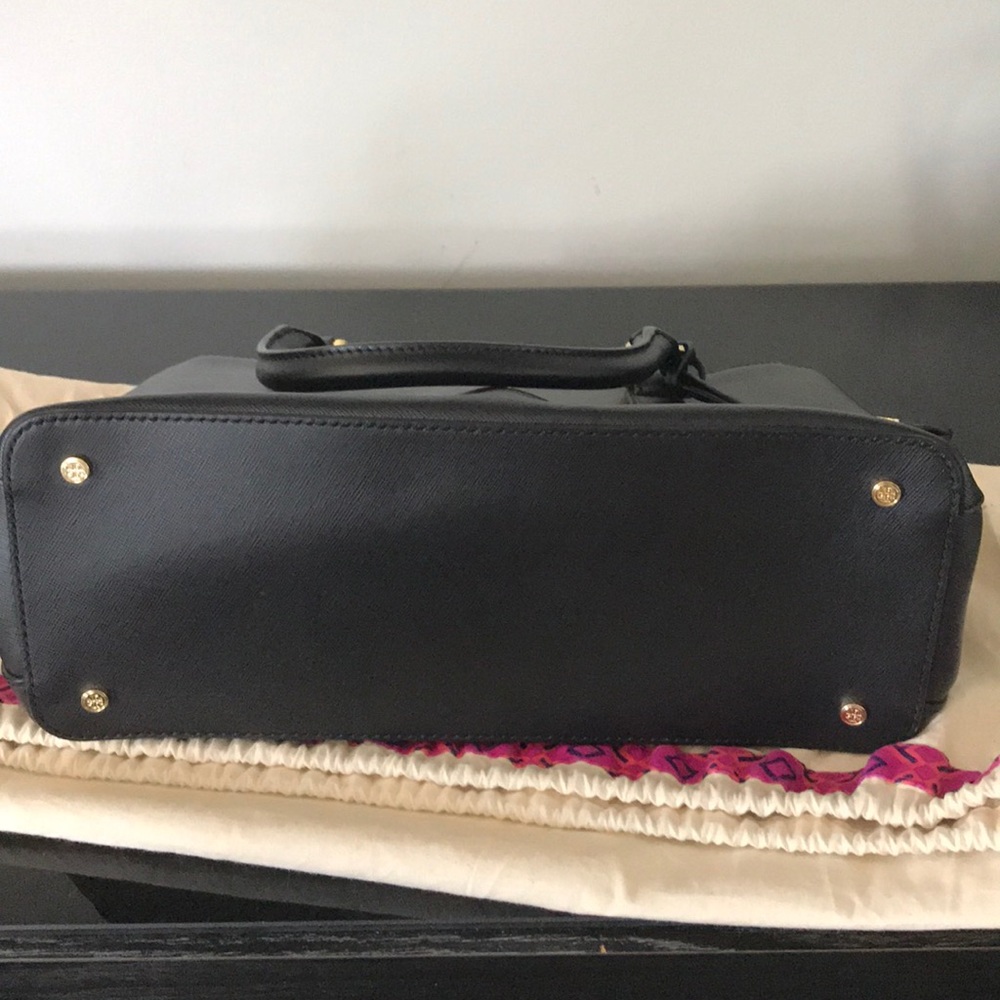 Tory Handbag - Picture 4 of 7